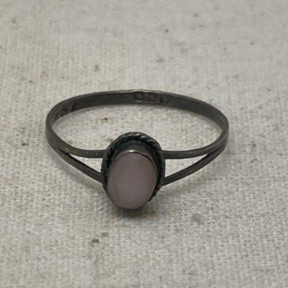 Taxco Jewelry - Taxco 925 Sterling Silver Pink Stone Oval Cabochon Ring Size 6.5 Mexico Vintage